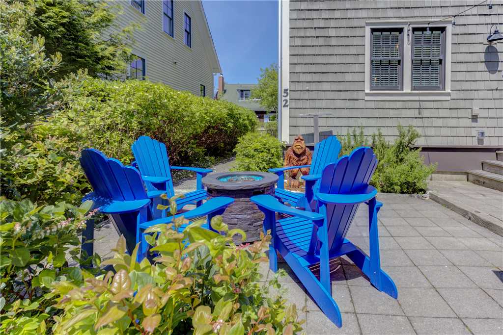 Shore to Please exterior